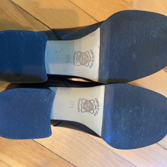 Simards, Italian leather made in Italy, size 7.5, brown chunky heels. - Picture 6 of 7